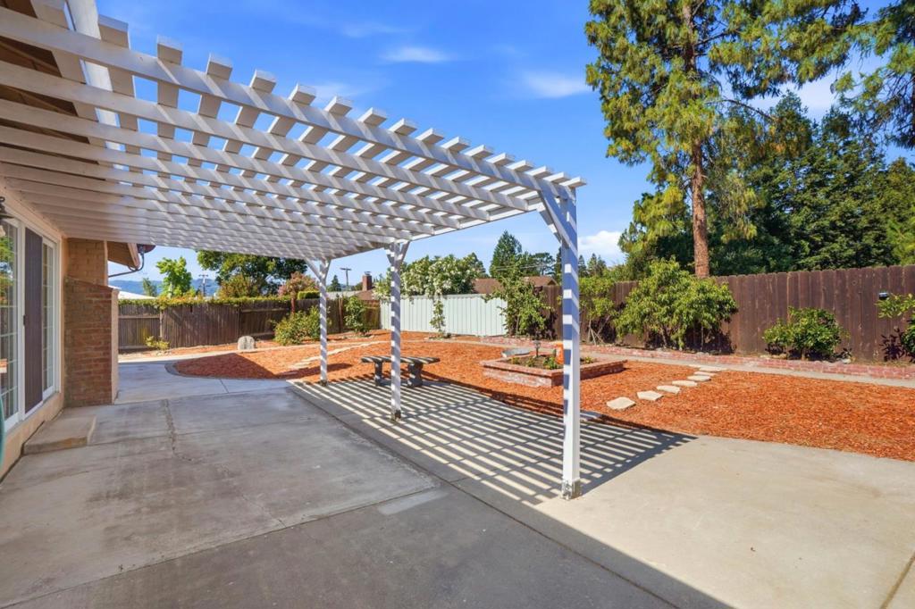 6924 Wisteria Street Property Photo 20