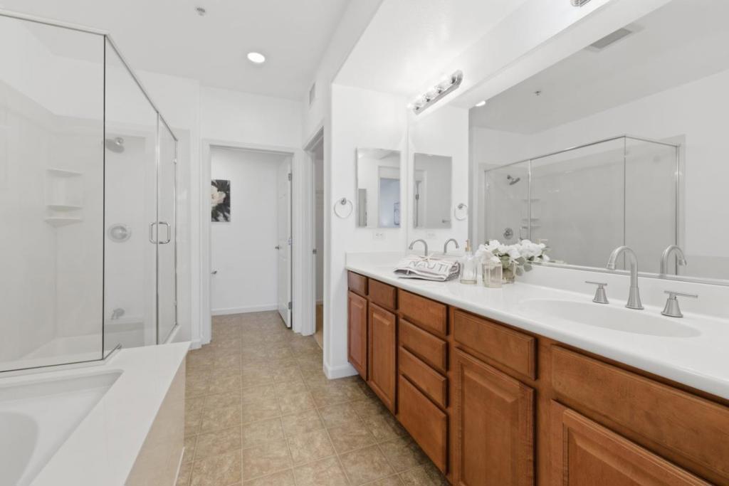 800 S Abel Street 519 Property Photo 18