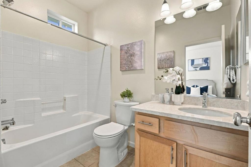 1513 Coyote Creek Way Property Photo 25