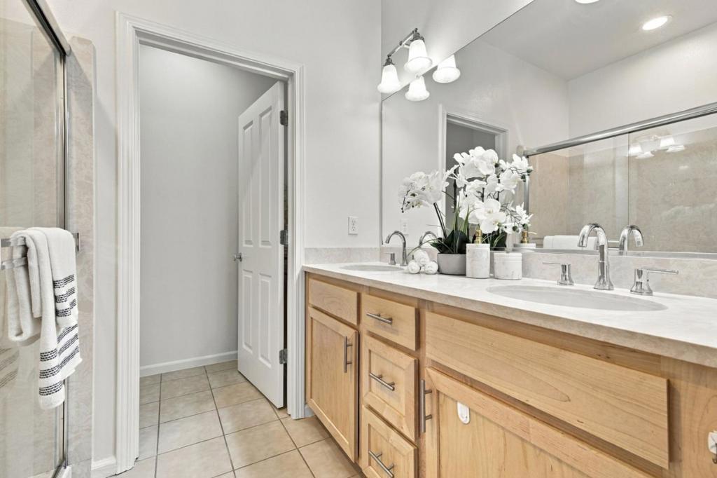 1513 Coyote Creek Way Property Photo 26