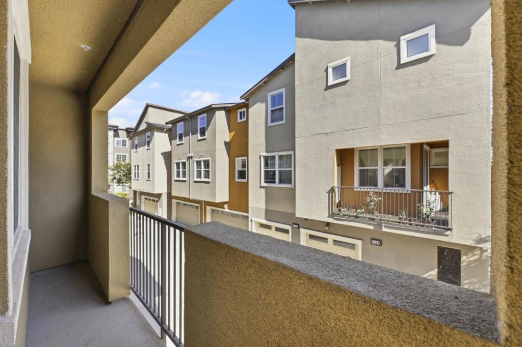 1513 Coyote Creek Way Property Photo 32