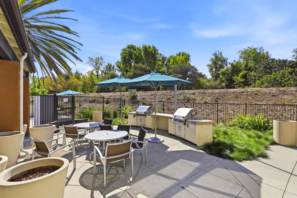1513 Coyote Creek Way Property Photo 34