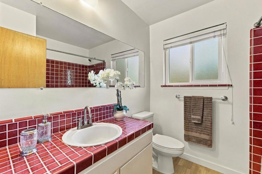 1342 Oak Knoll Drive Property Photo 12