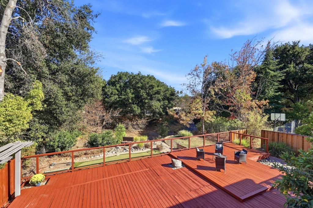 1342 Oak Knoll Drive Property Photo 17