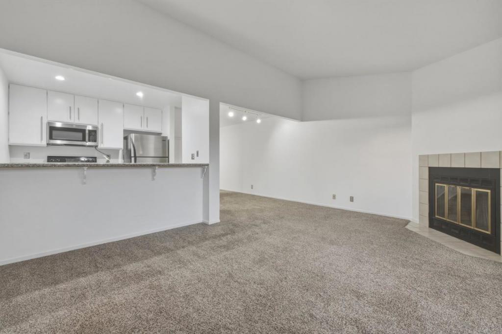 1511 Four Oaks Circle Property Photo 8