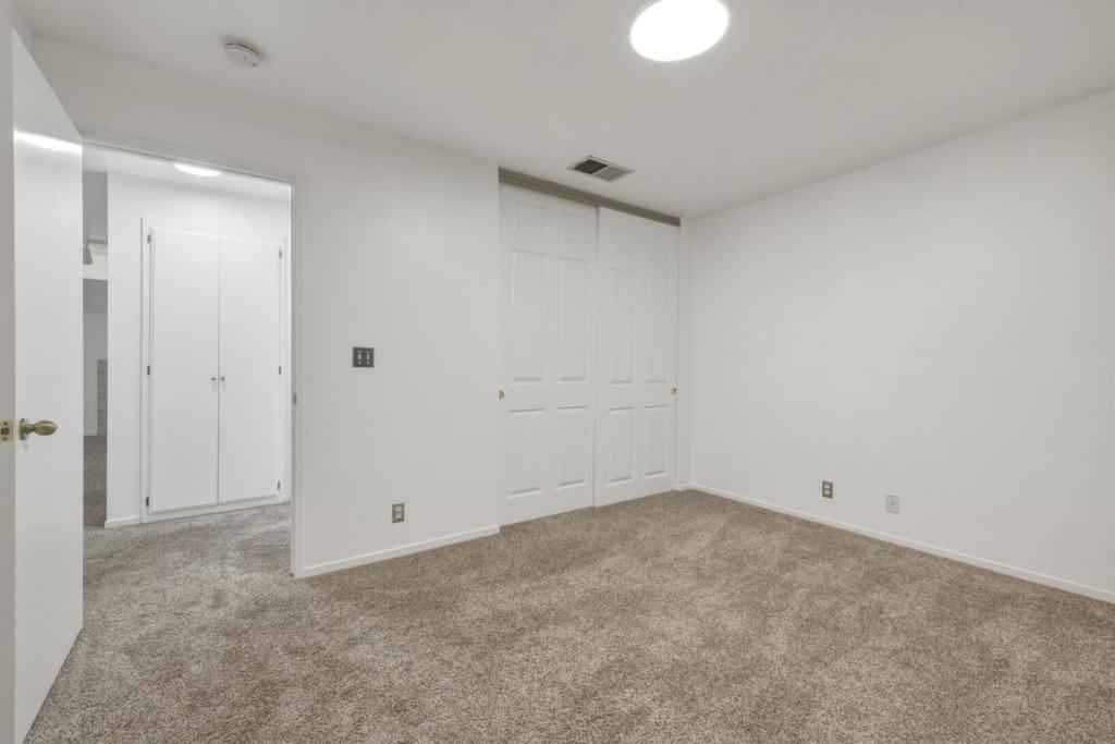 1511 Four Oaks Circle Property Photo 18