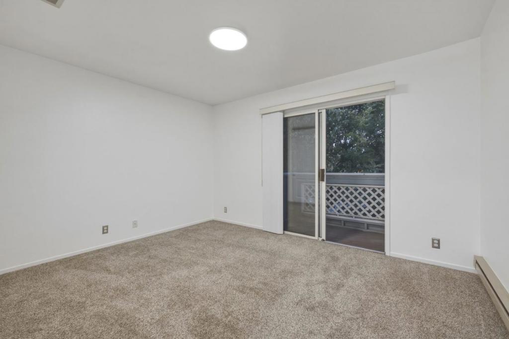 1511 Four Oaks Circle Property Photo 20