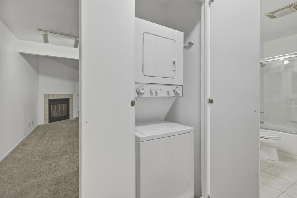 1511 Four Oaks Circle Property Photo 23