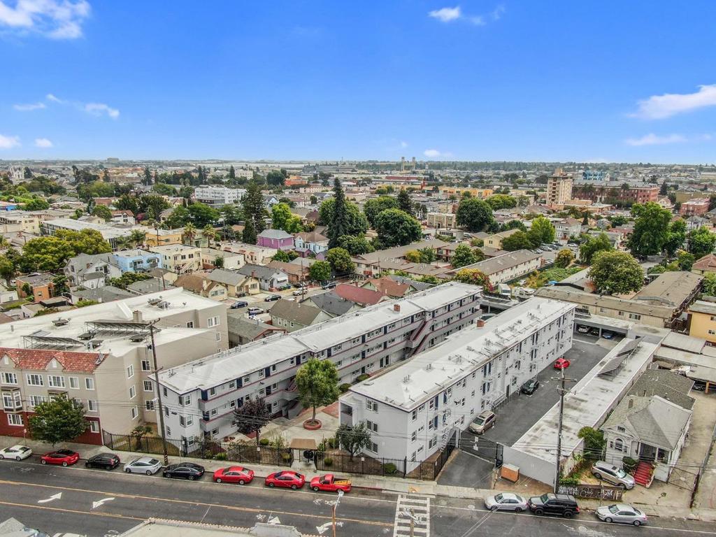 2555 Foothill Boulevard Property Photo 1