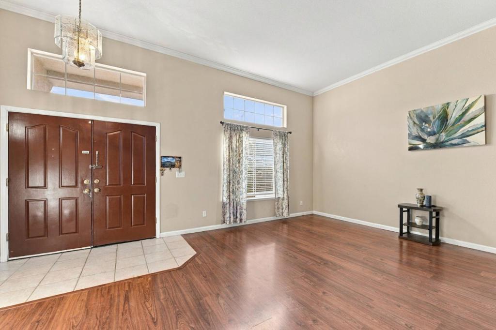 2120 Primrose Court Property Photo 2