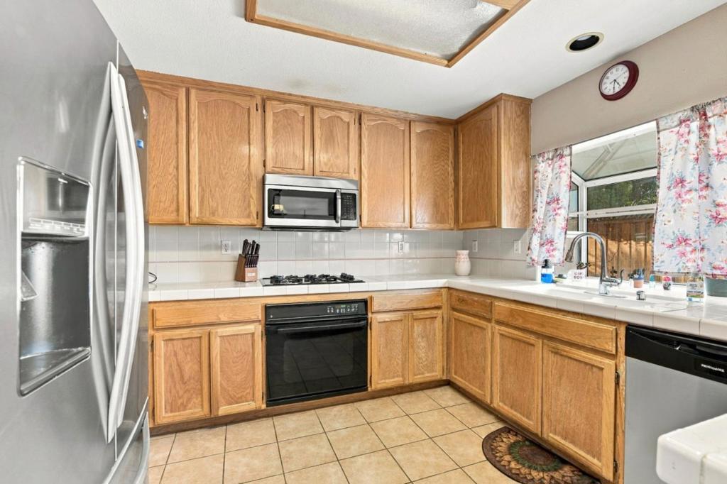 2120 Primrose Court Property Photo 6