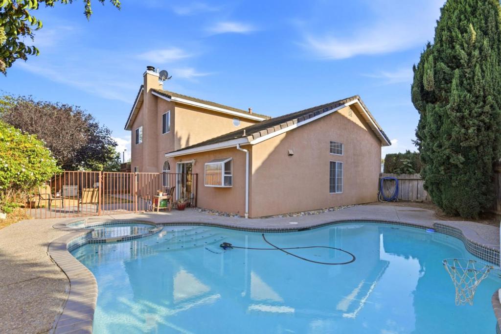2120 Primrose Court Property Photo 18