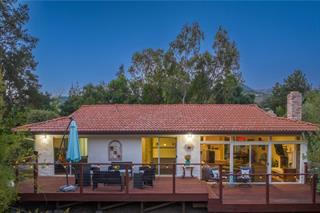 2 Laguna Robles Property Photo 2
