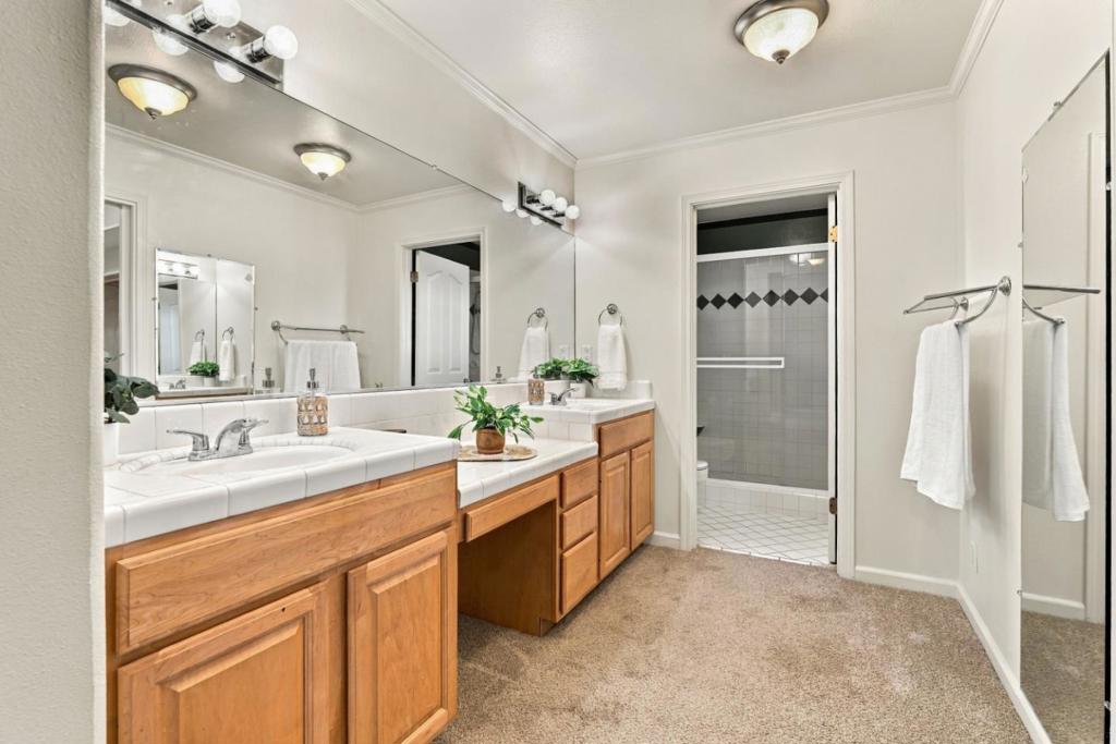 1490 Farragot Drive Property Photo 28