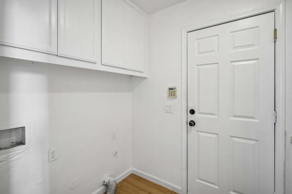 421 De Bord Drive Property Photo 10
