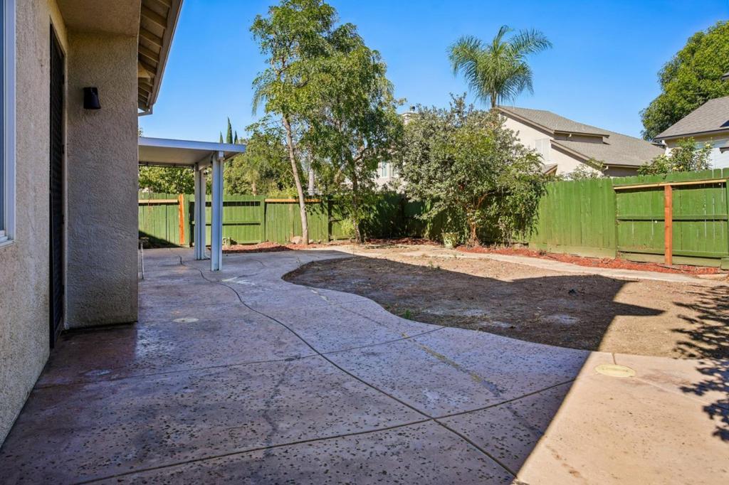 421 De Bord Drive Property Photo 24