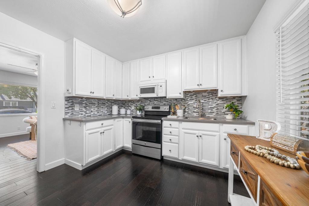Junipero Avenue Property Photo 18