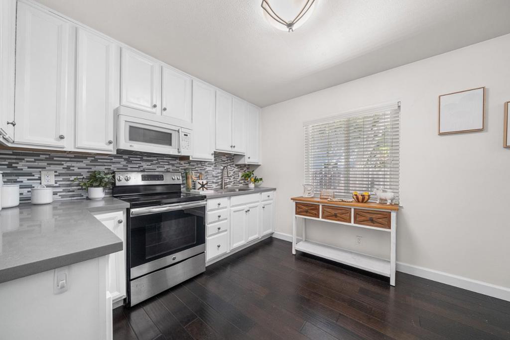Junipero Avenue Property Photo 19