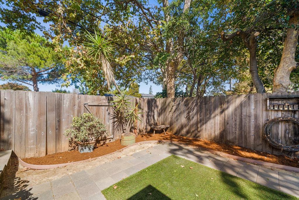 Junipero Avenue Property Photo 23