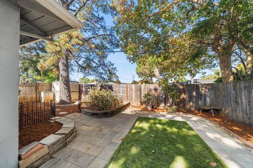 Junipero Avenue Property Photo 24