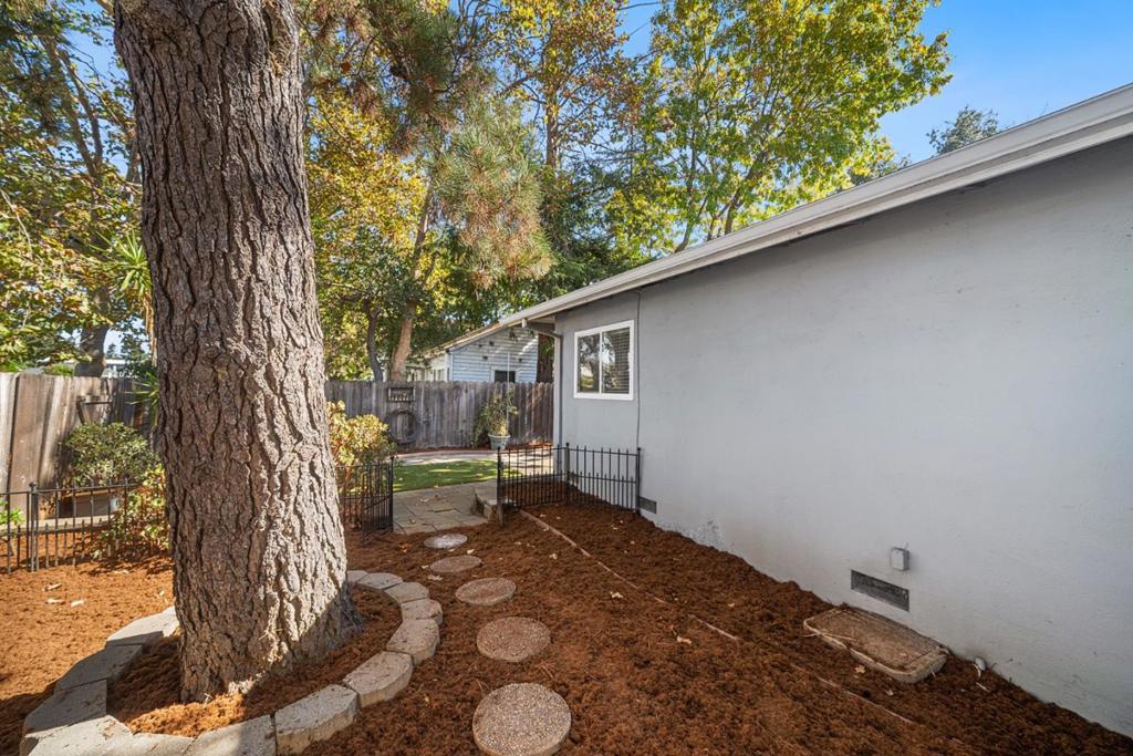 Junipero Avenue Property Photo 27