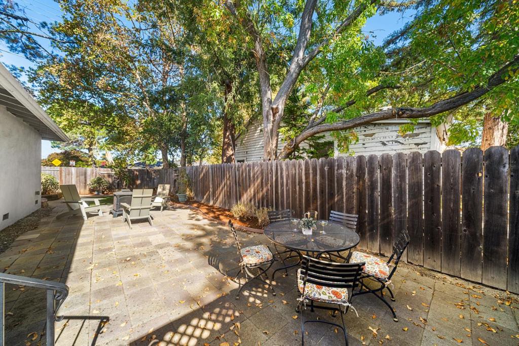 Junipero Avenue Property Photo 32