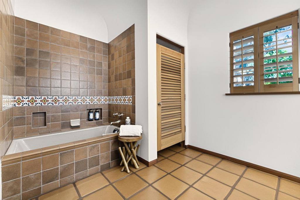 14900 Camarosa Drive Property Photo 32