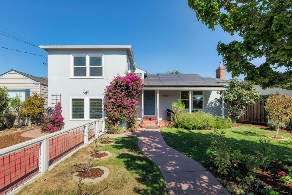1435 Nadina Street Property Photo 1