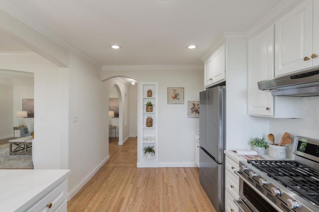 1435 Nadina Street Property Photo 11