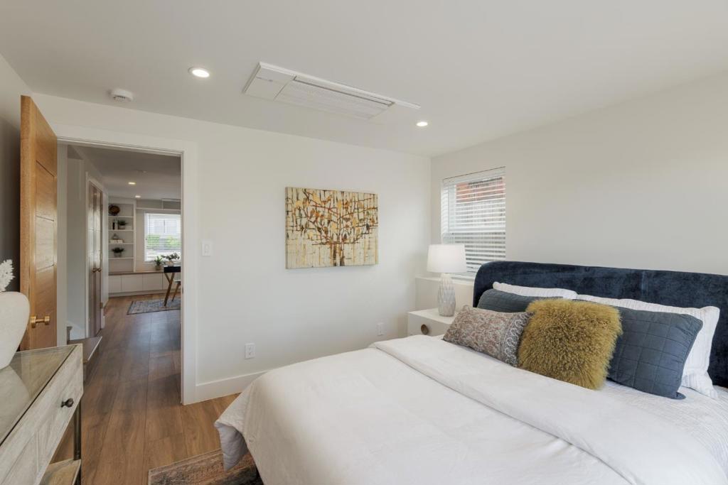 1435 Nadina Street Property Photo 23