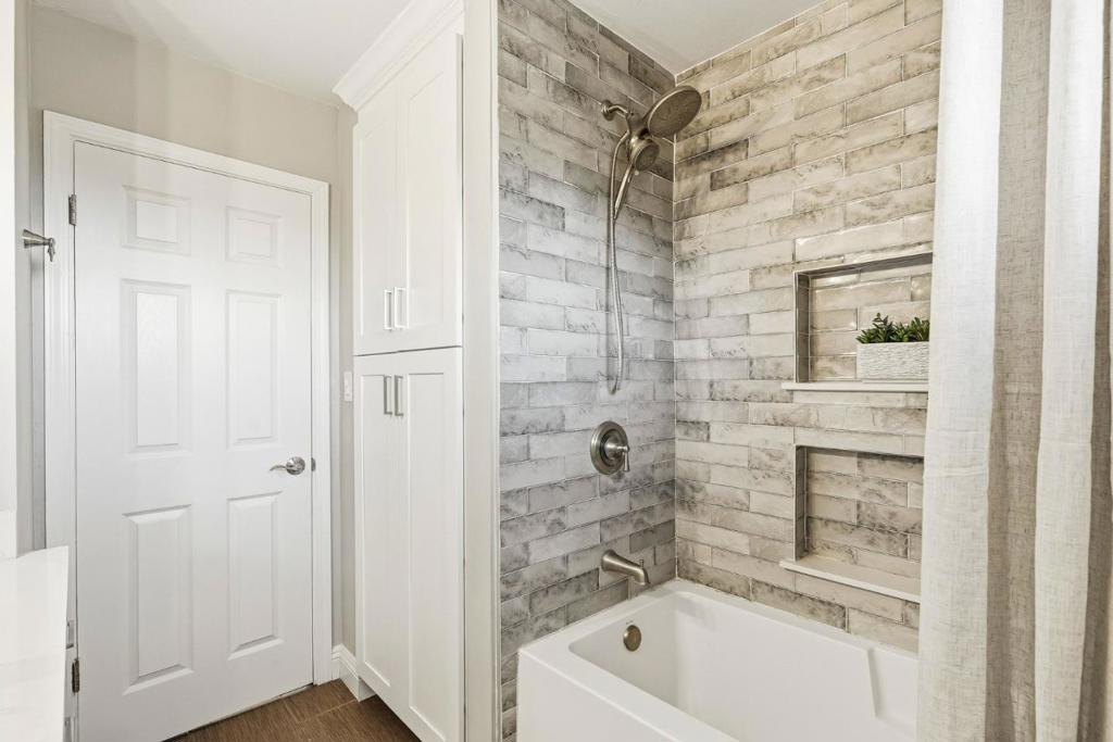296 River Road Property Photo 17