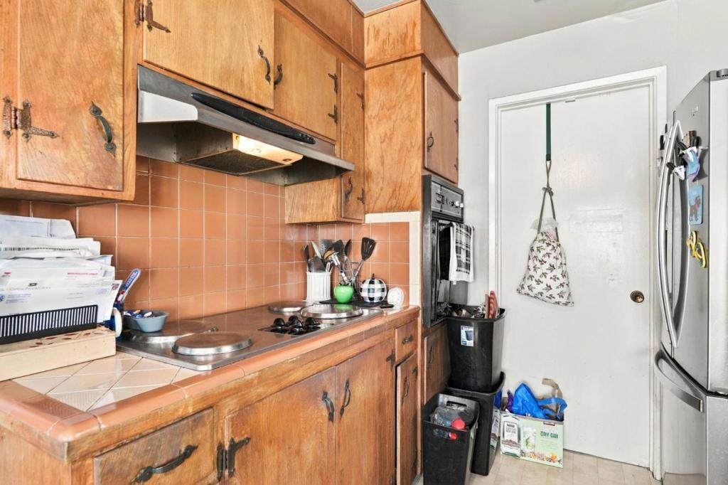 1643 Stardust Court Property Photo 11