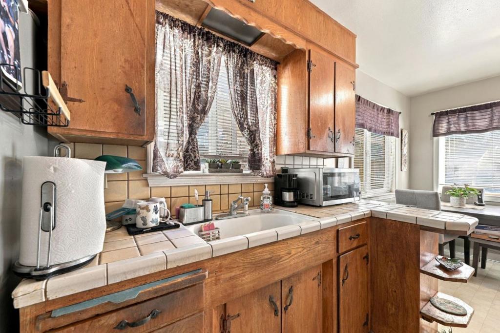 1643 Stardust Court Property Photo 12
