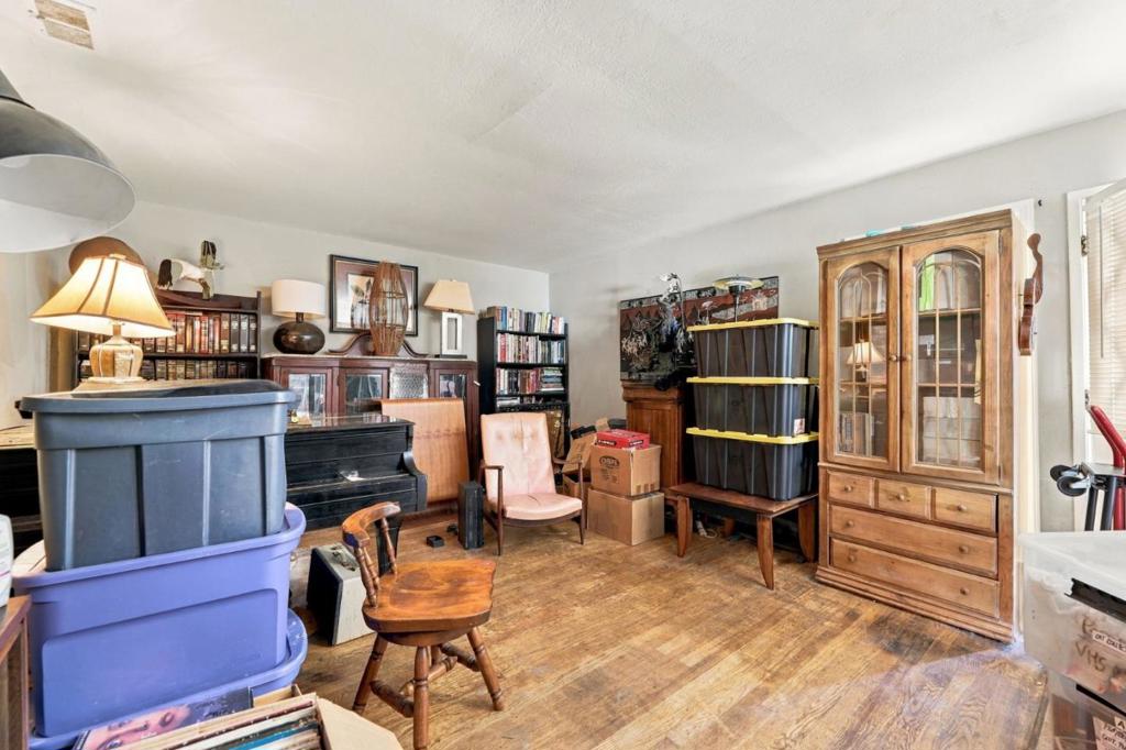 1643 Stardust Court Property Photo 17
