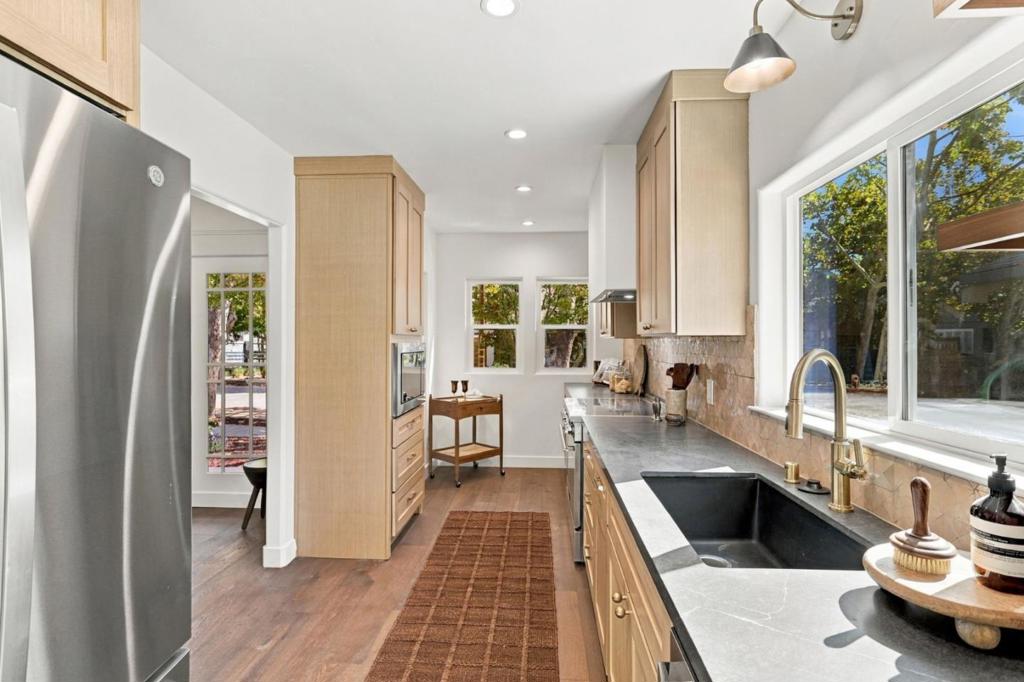 65 Cleaves Avenue Property Photo 12