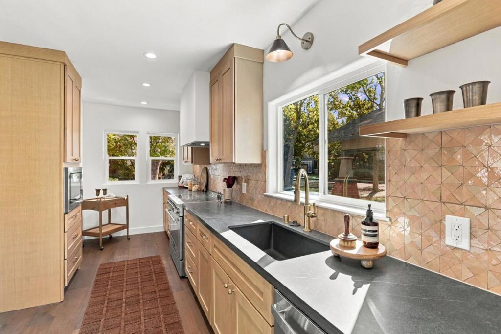 65 Cleaves Avenue Property Photo 13