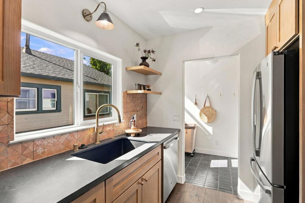 65 Cleaves Avenue Property Photo 15