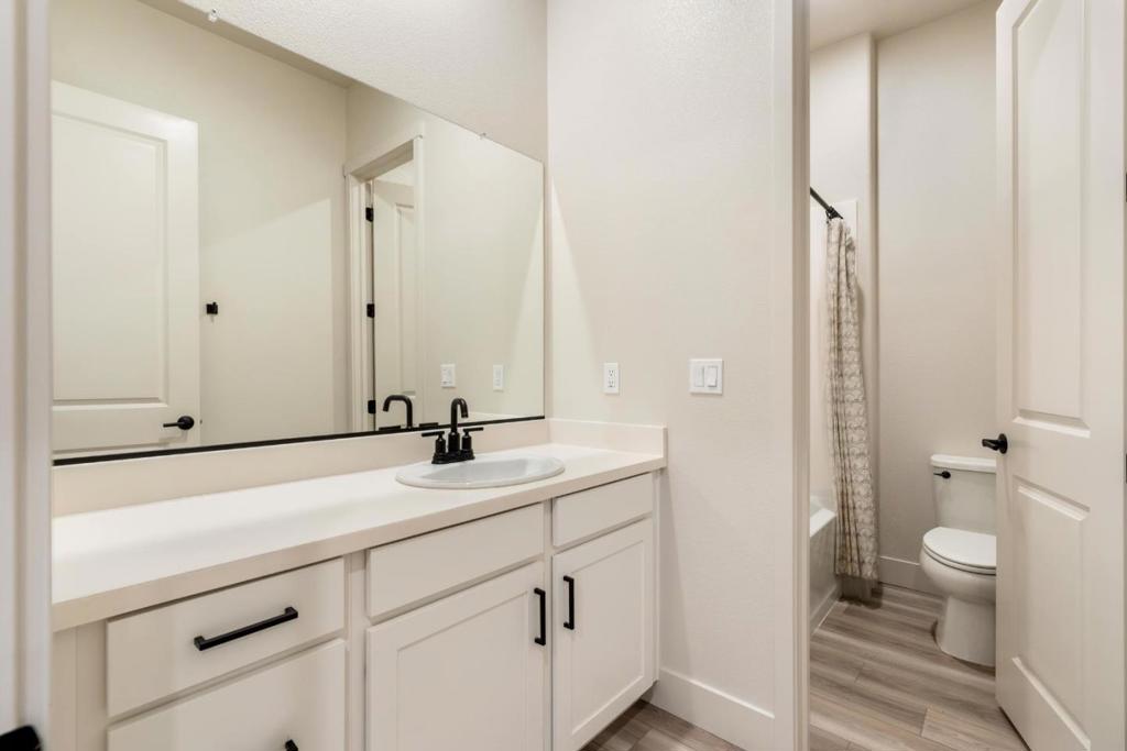 140 Scarlett Way Property Photo 23