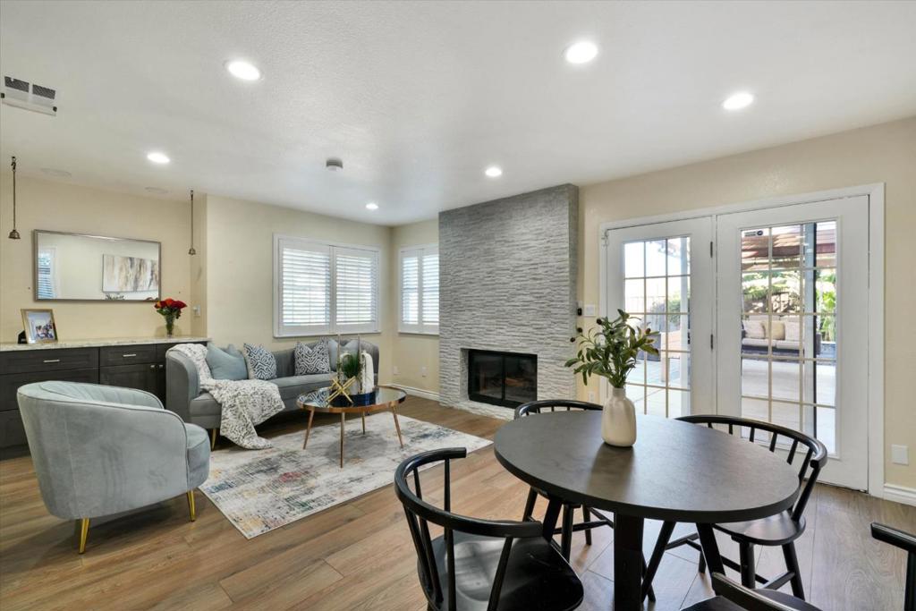 2979 Silverland Drive Property Photo 23