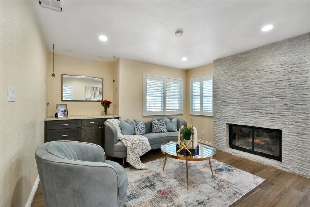 2979 Silverland Drive Property Photo 25