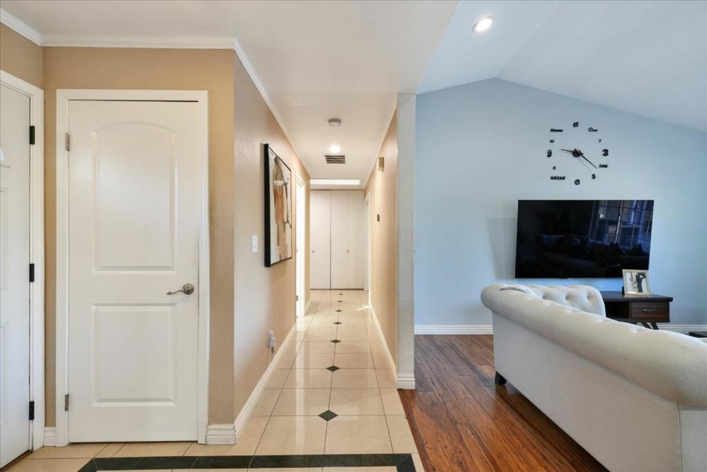 2979 Silverland Drive Property Photo 29