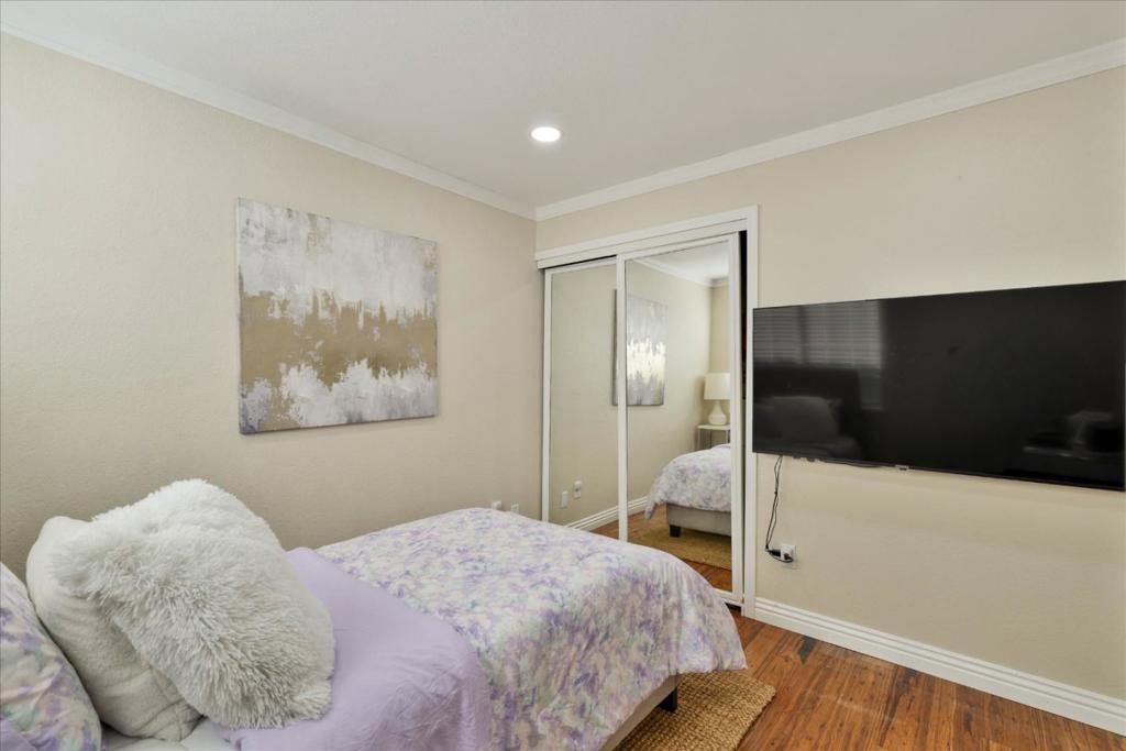 2979 Silverland Drive Property Photo 32