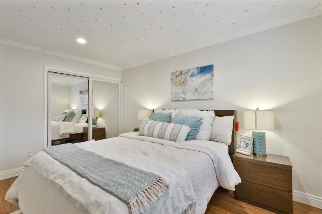 2979 Silverland Drive Property Photo 39