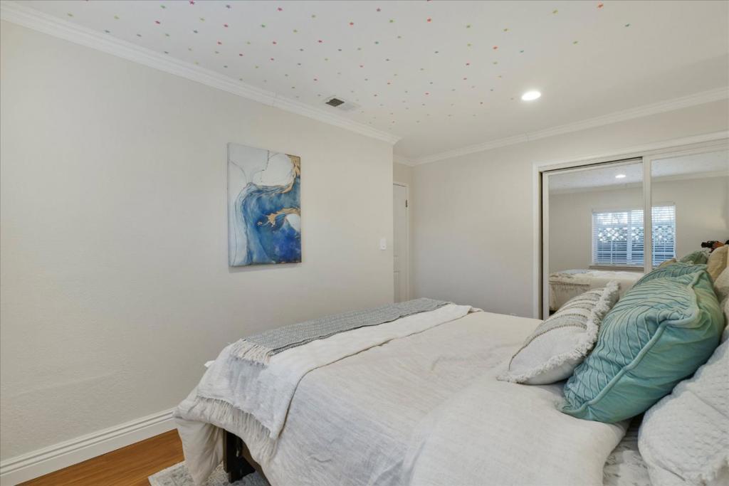 2979 Silverland Drive Property Photo 40
