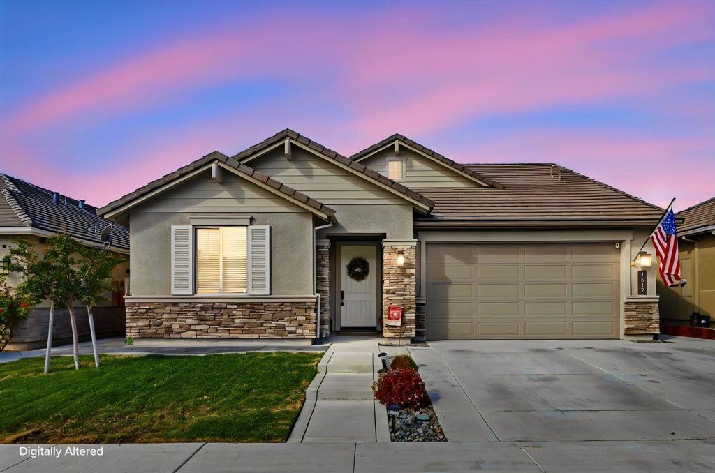 1612 Goldenstar Court Property Photo 1