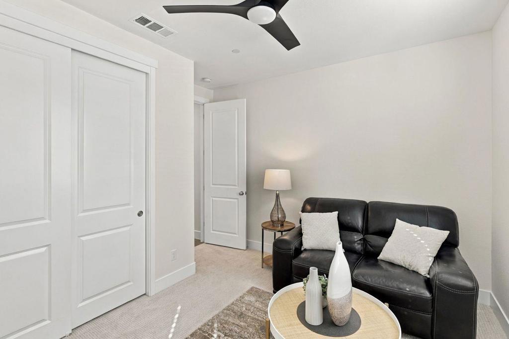 1612 Goldenstar Court Property Photo 19