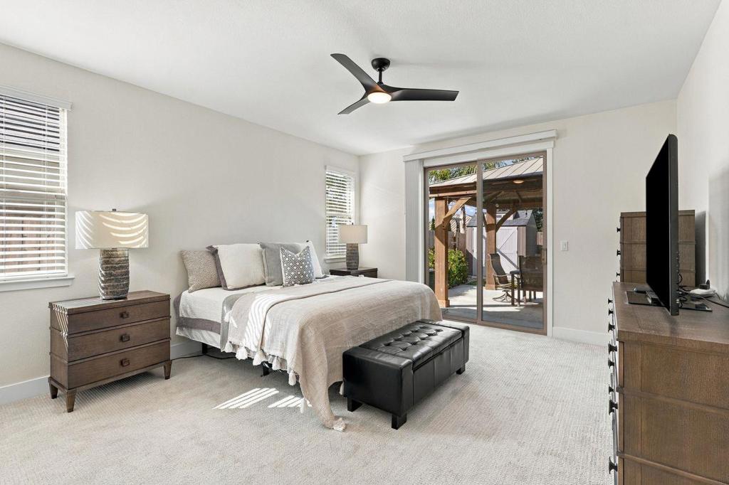 1612 Goldenstar Court Property Photo 22