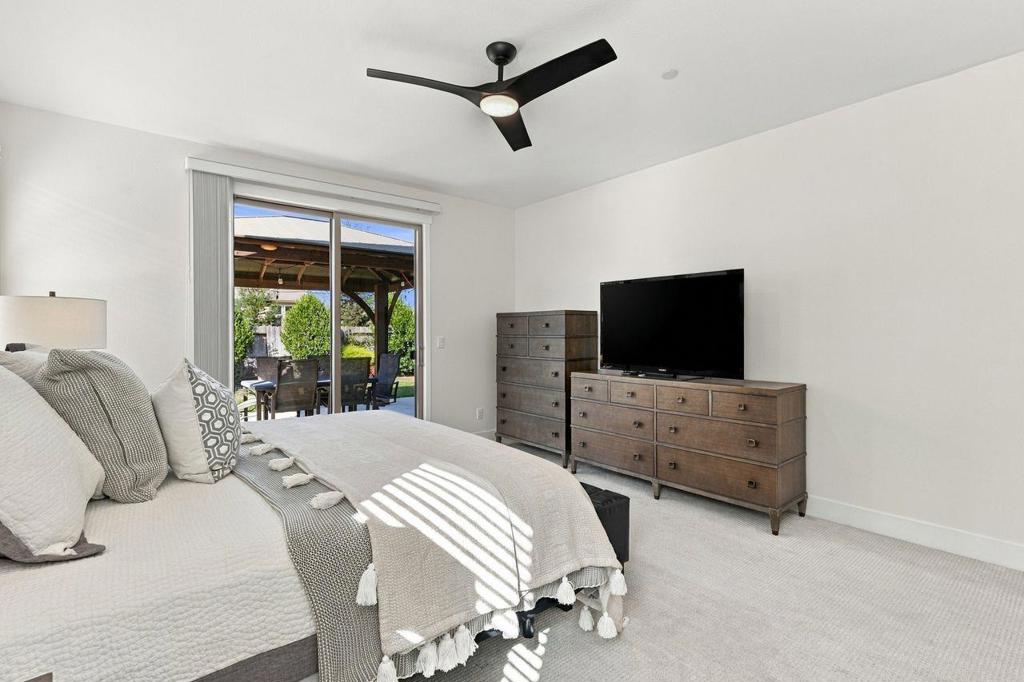 1612 Goldenstar Court Property Photo 25