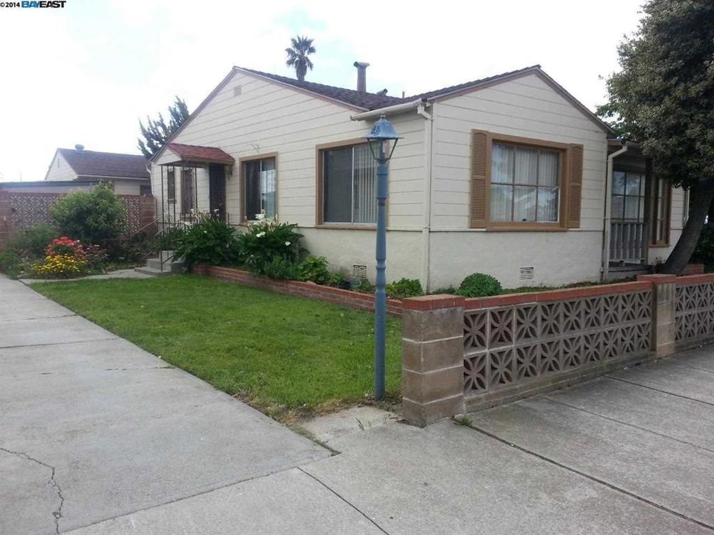 323 Medford Avenue Property Photo 1