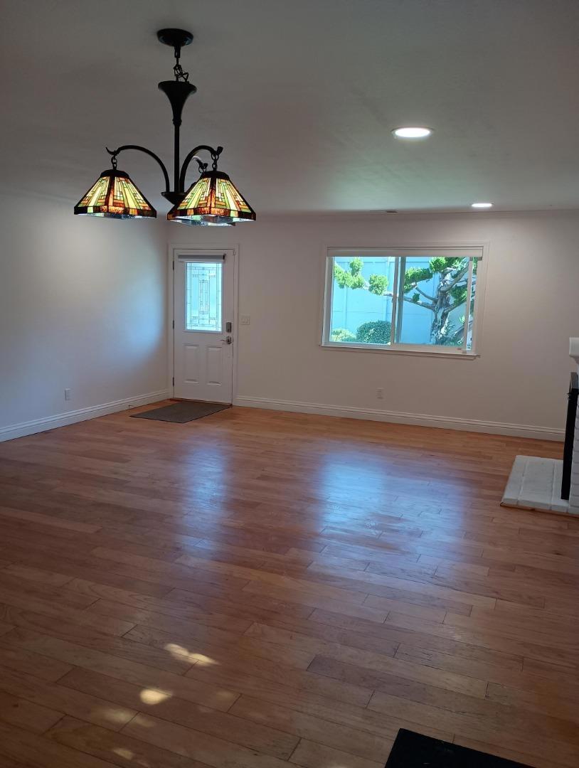 1514 Dolphin Drive Property Photo 3